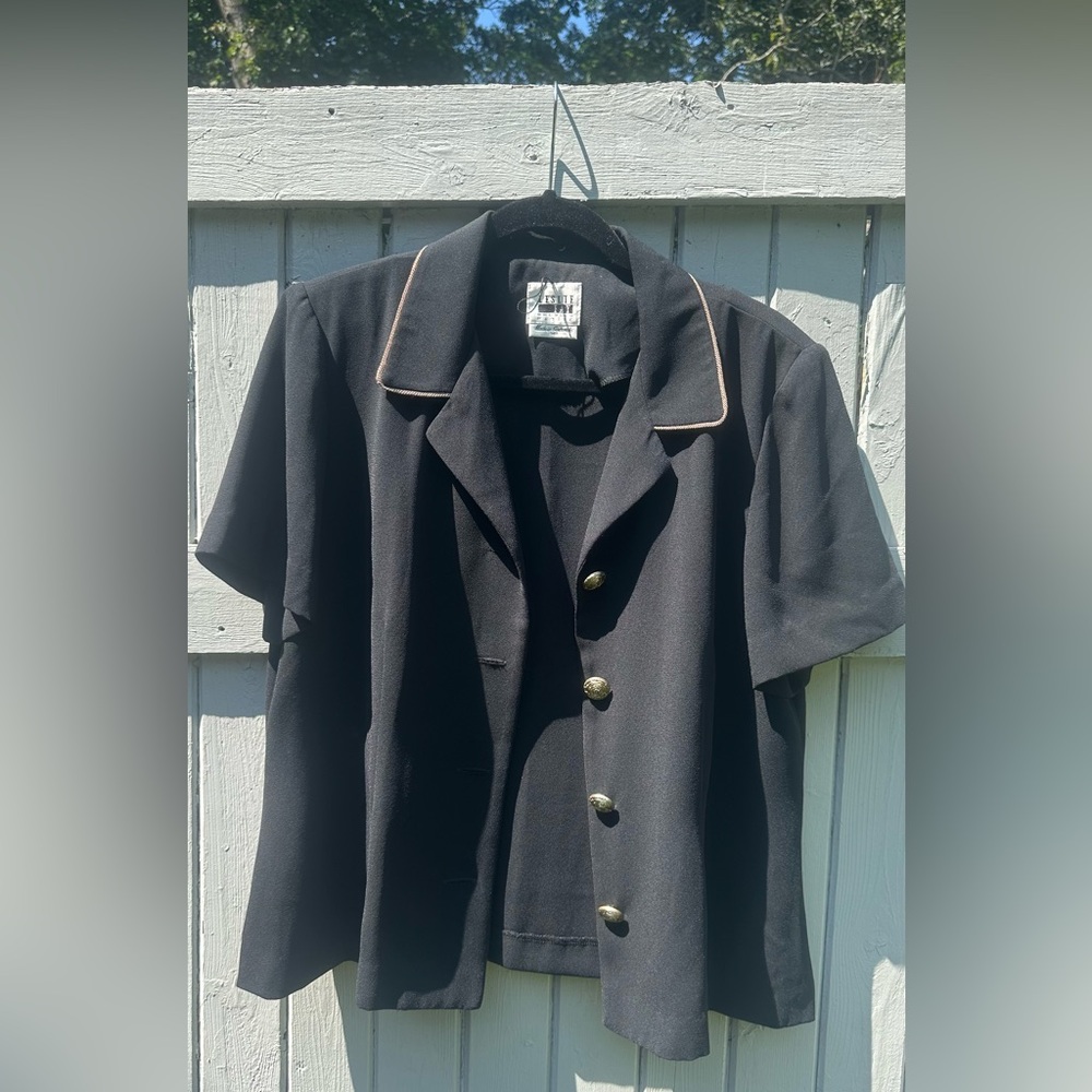 Fitted Short Sleeve Blazer with Vintage Gold Hardware